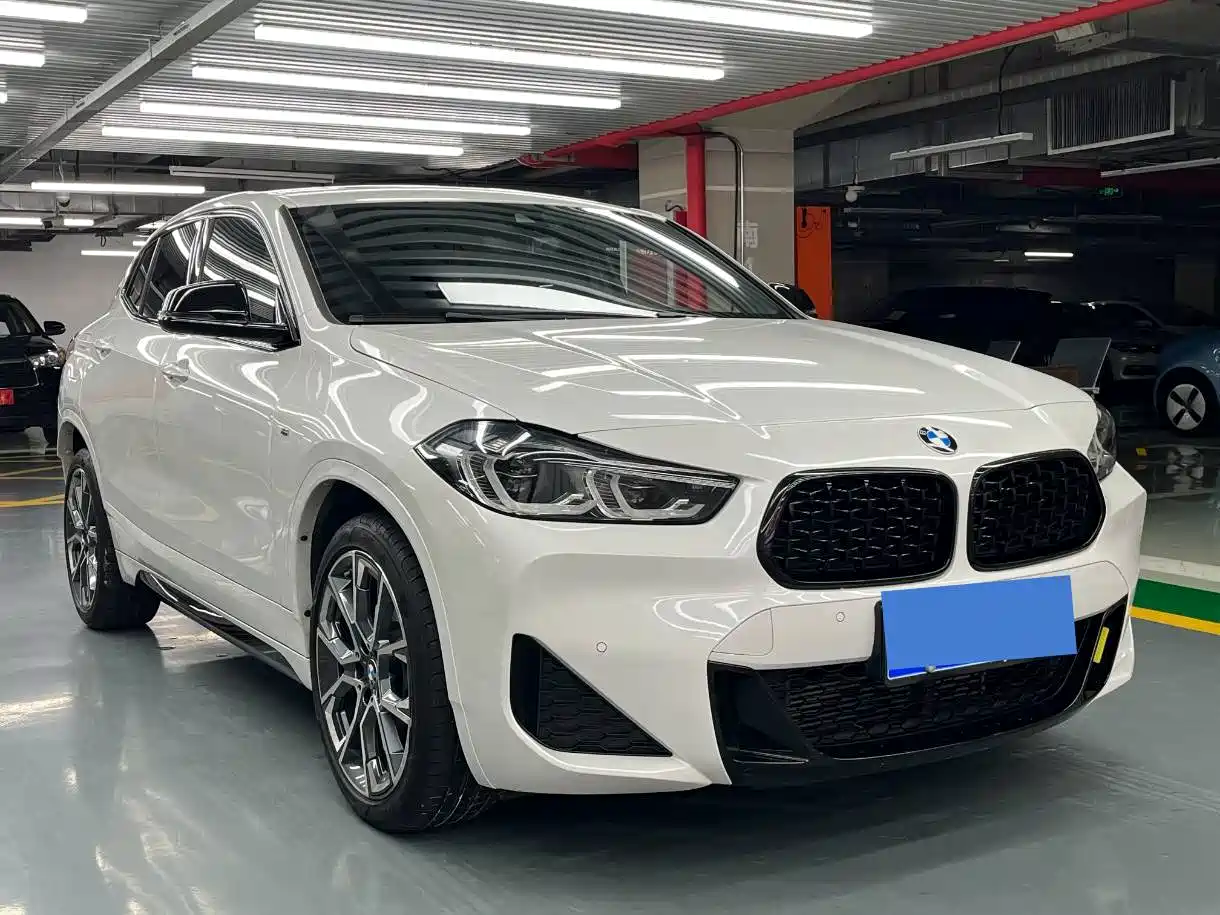 BMW X2 2021 sDrive25i Shadow Night Edition