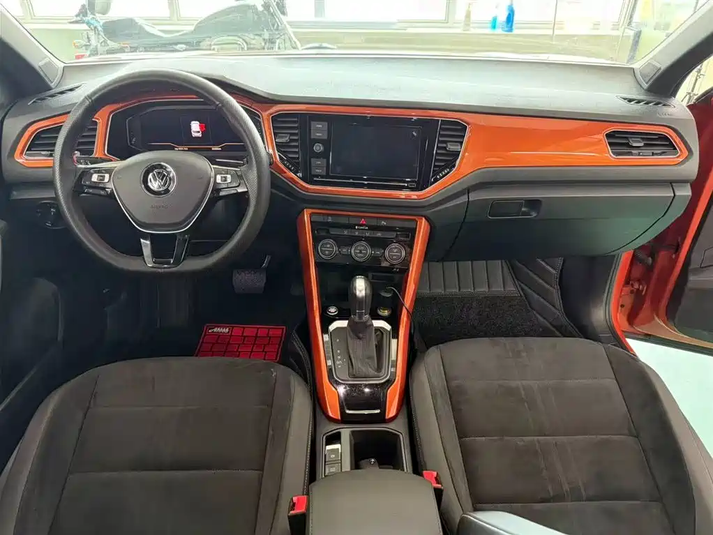 Volkswagen T-ROC 2019 280TSI DSG 2WD Luxury Type China VI фото 4