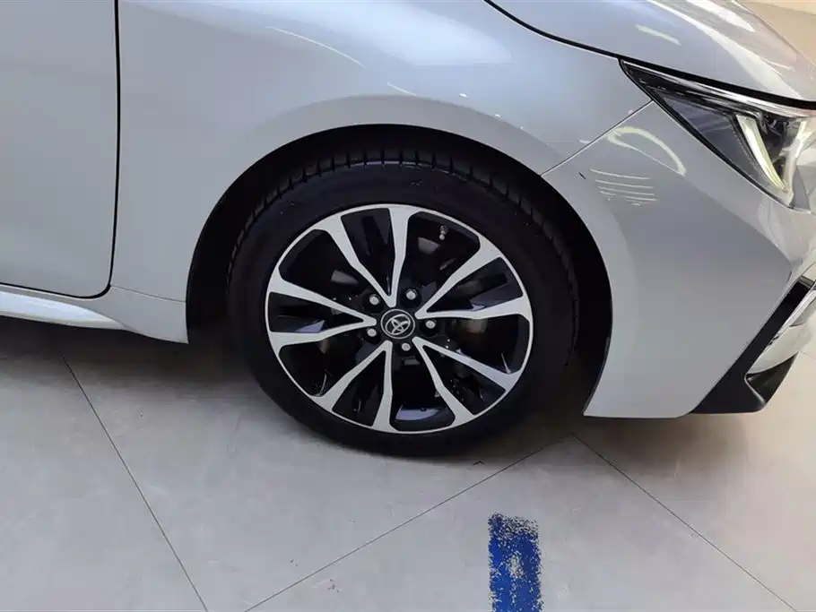 Toyota Levin 2021 185T CVT Sport Edition фото 6
