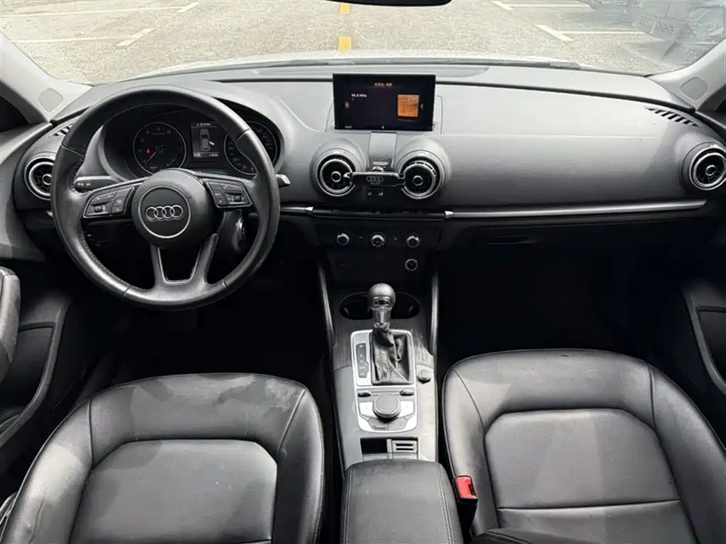 Audi A3 2018 30th Anniversary Sportback 35 TFSI Progressive фото 15