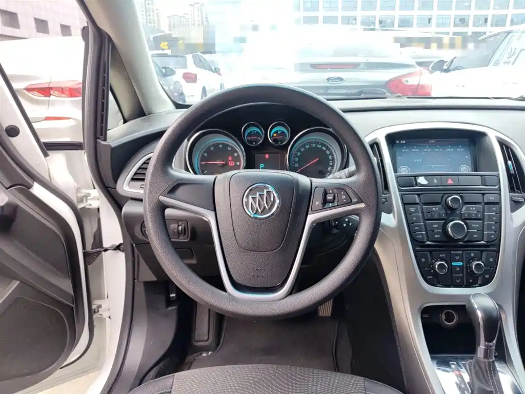 Buick Excelle 2014 XT 1.6L Automatic Fashion фото 7