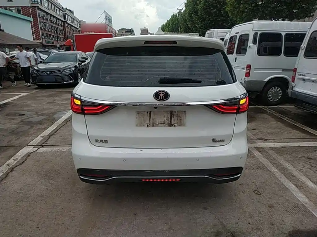 صورة 6 - BYD Song MAX