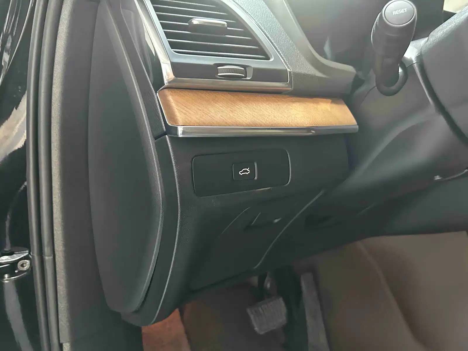 Photo 13 - Volvo XC90