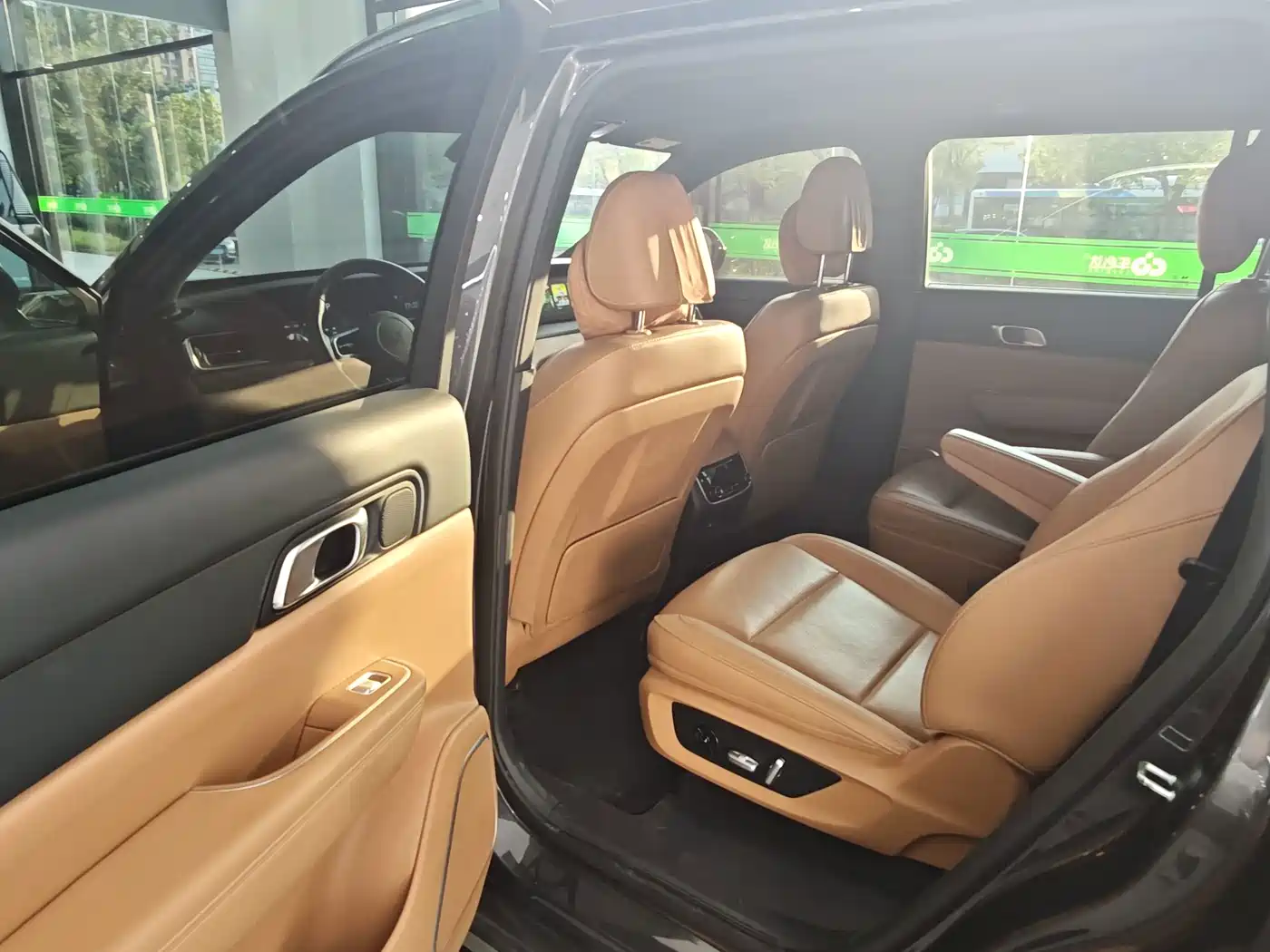 Фото 7 - Li Auto Li ONE