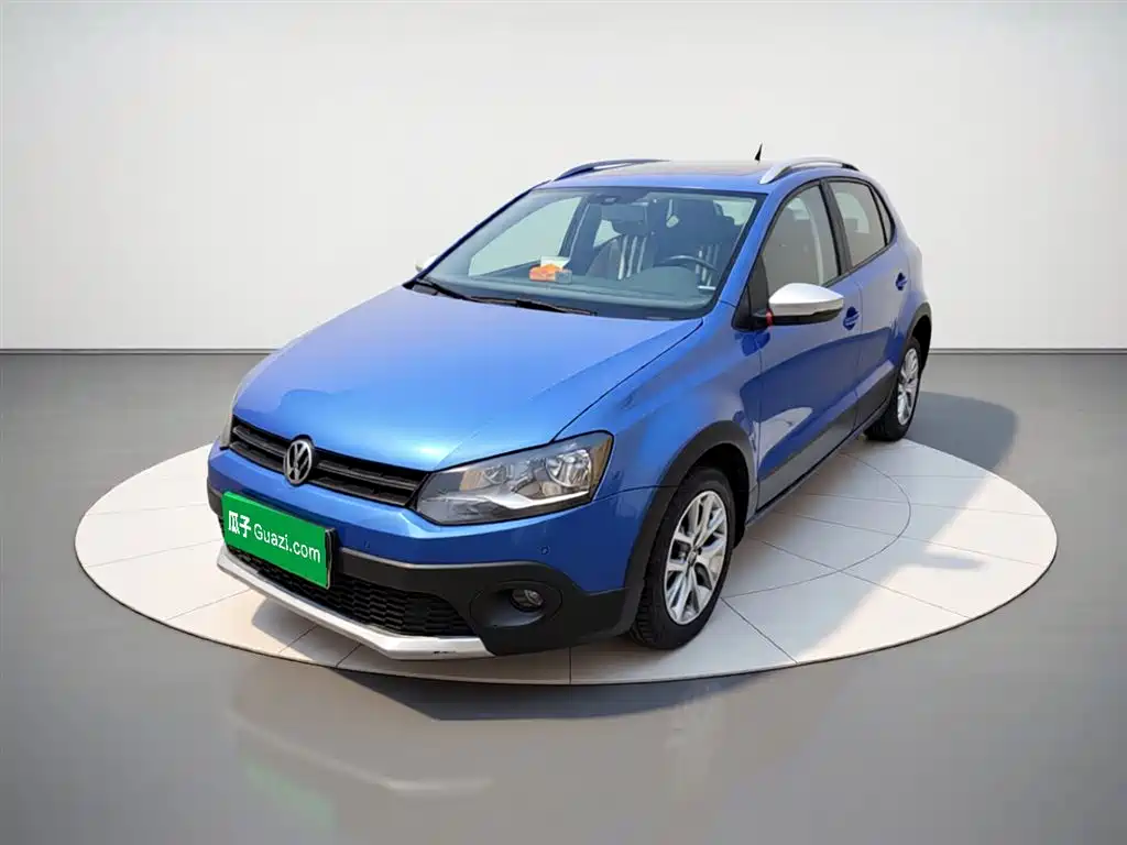 Volkswagen Polo 2014 1.6L Cross Polo Automatic фото 2
