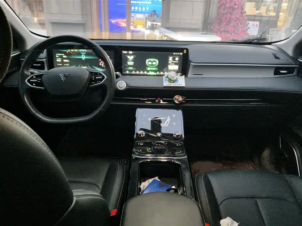 NEZHA AUTOMOBILE NEZHA U