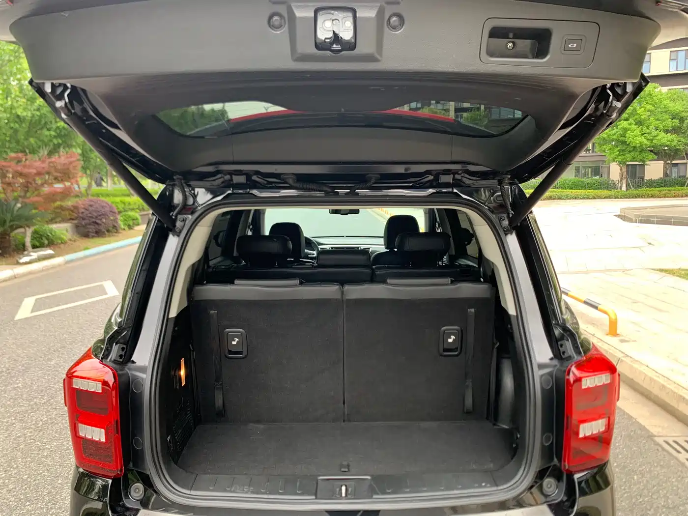 GAC Trumpchi Trumpchi GS8 2017 320T 2WD Luxury Smart Connect (7-seater) фото 16