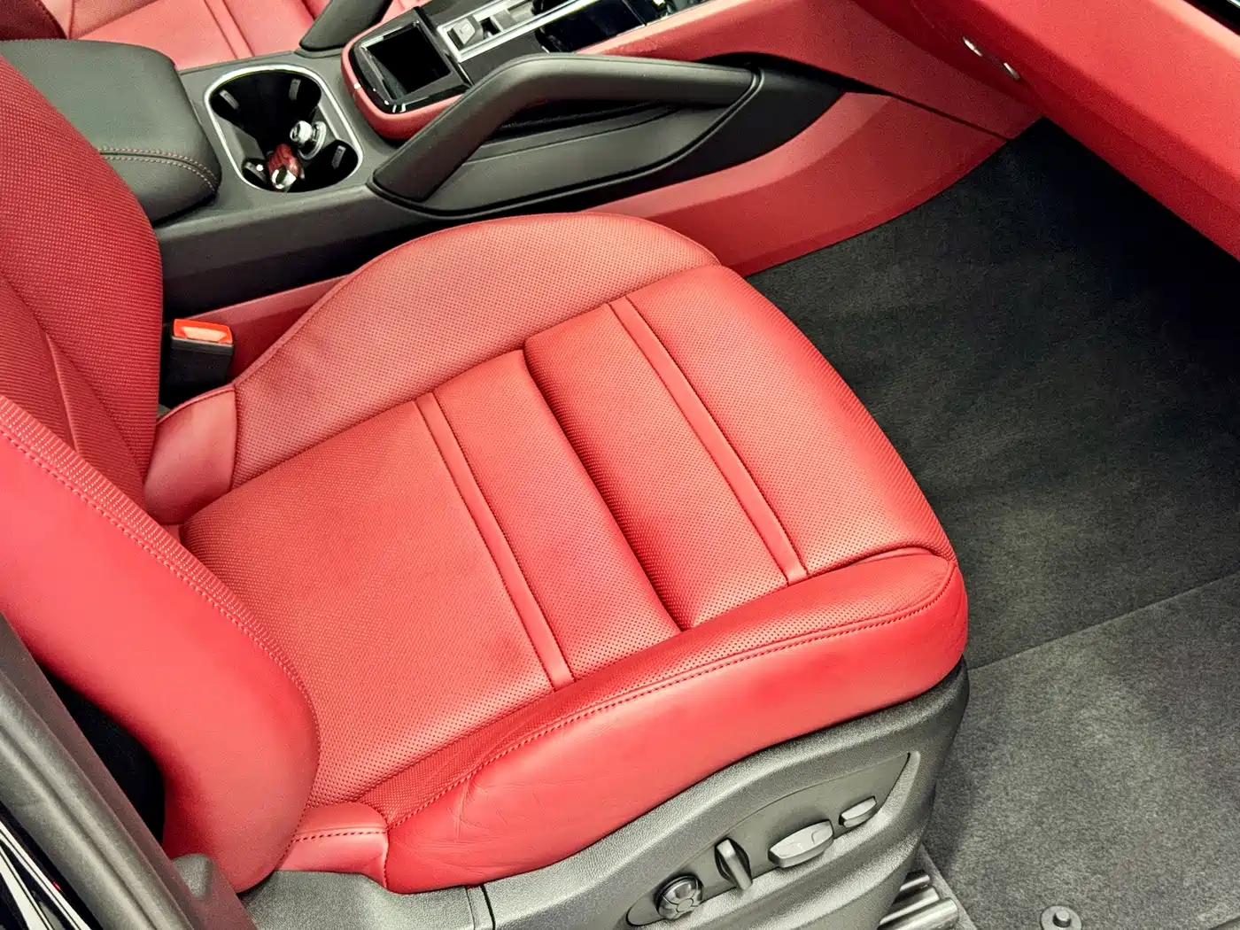 Фото 31 - Porsche Cayenne