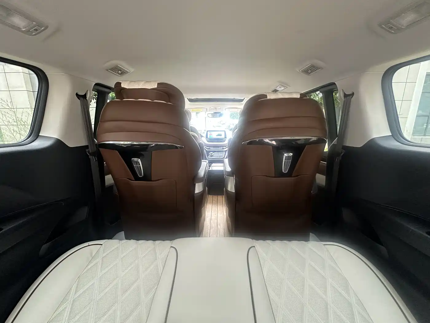 SAIC Maxus Maxus G20 2023 Facelift PLUS 2.0T Diesel Automatic Luxury Edition фото 21