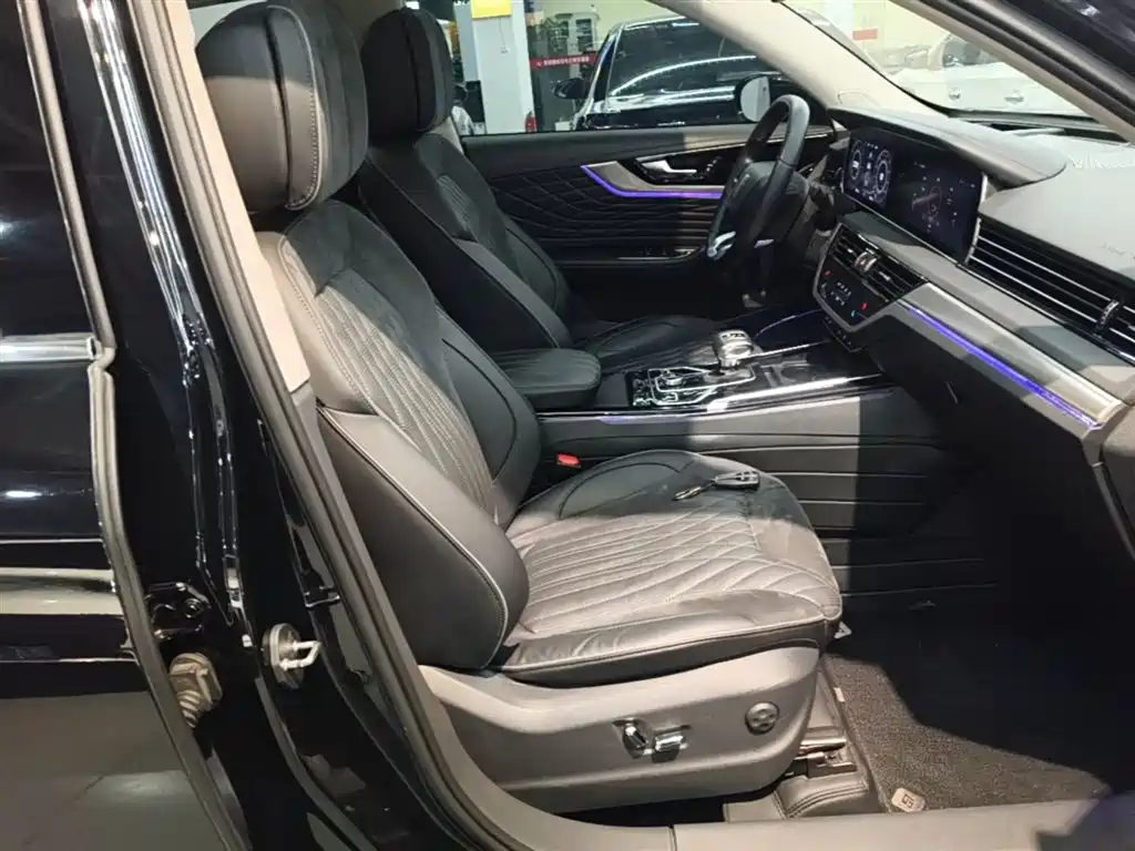 Hongqi HS5 2022 Facelift 2.0T Smart Flag Enjoyment Edition фото 25