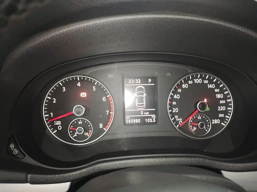 Volkswagen Passat 2015 1.8TSI DSG Honor Edition фото 11