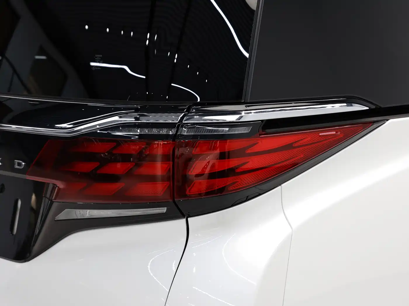 Toyota Alphard 2025 2024 Hybrid 2.5L Ultimate Enjoyment Edition