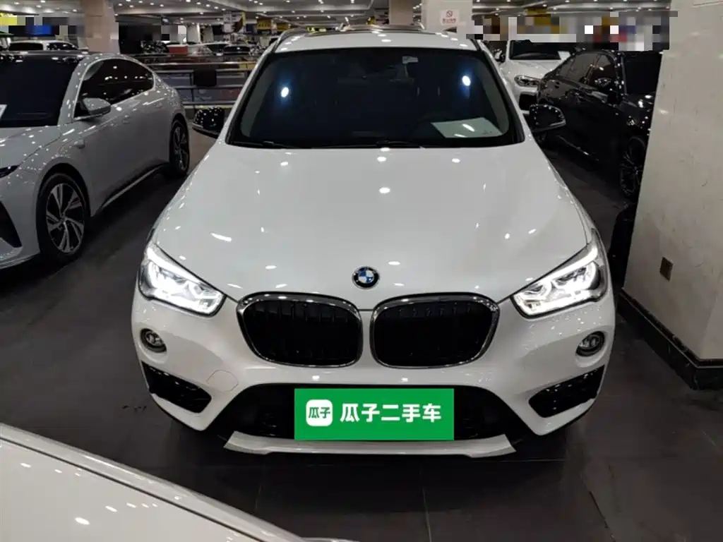 BMW X1 2016 sDrive20Li Luxury Model фото 3