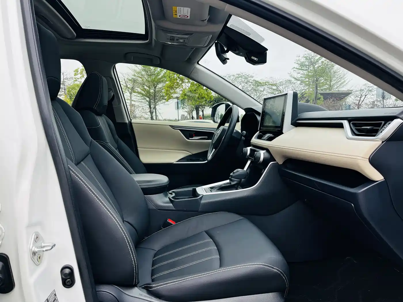 Toyota RAV4 Rongfang 2020 2.0L CVT 2WD Trend Edition фото 11