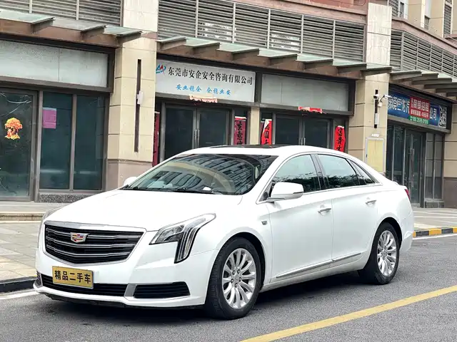 CADILLAC XTS