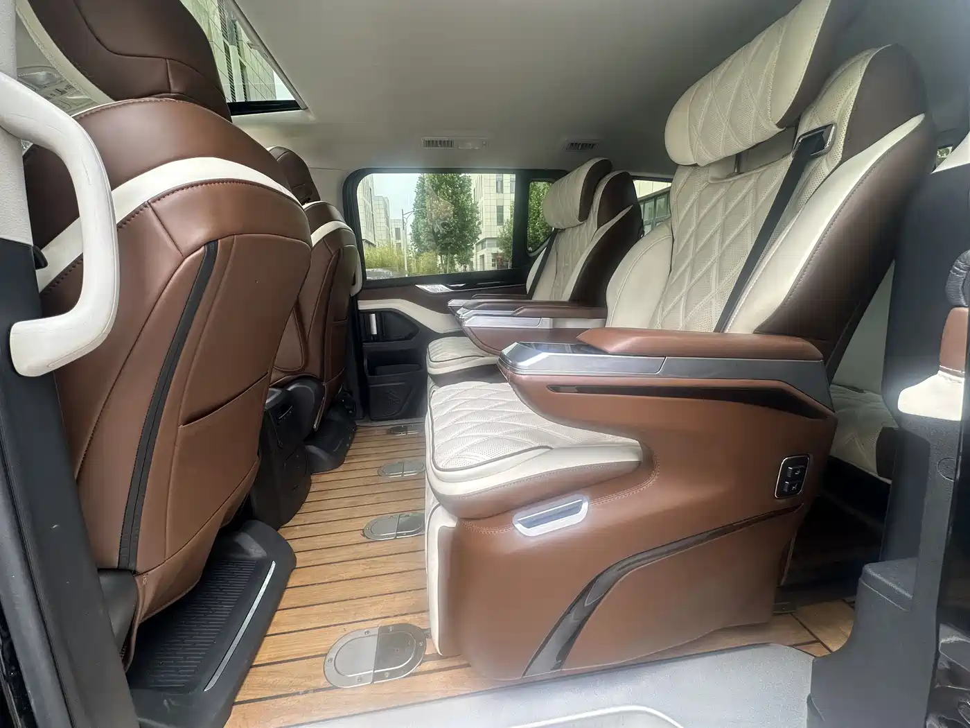 SAIC Maxus Maxus G20 2023 Facelift PLUS 2.0T Diesel Automatic Luxury Edition фото 16