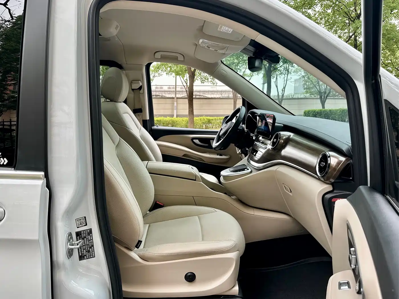 Mercedes-Benz V-Class 2021 V 260 Premium Edition фото 16
