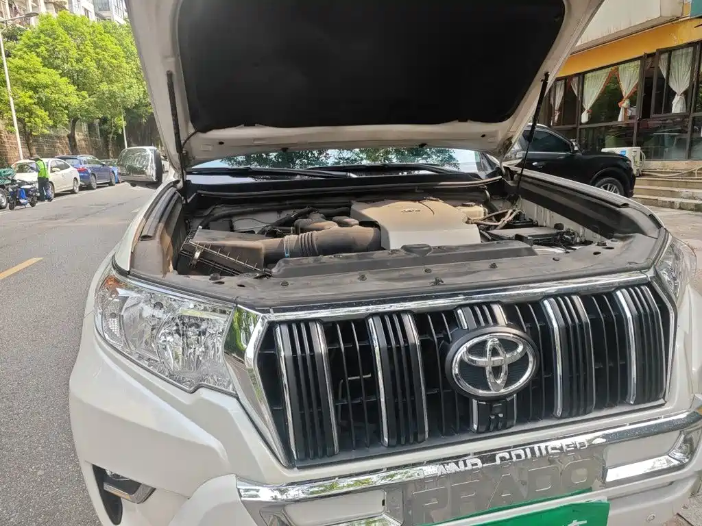 Photo 20 - Toyota Prado