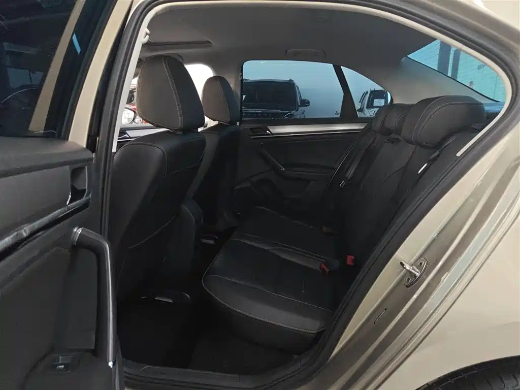 Volkswagen Bora 2018 1.5L Manual Comfort фото 17