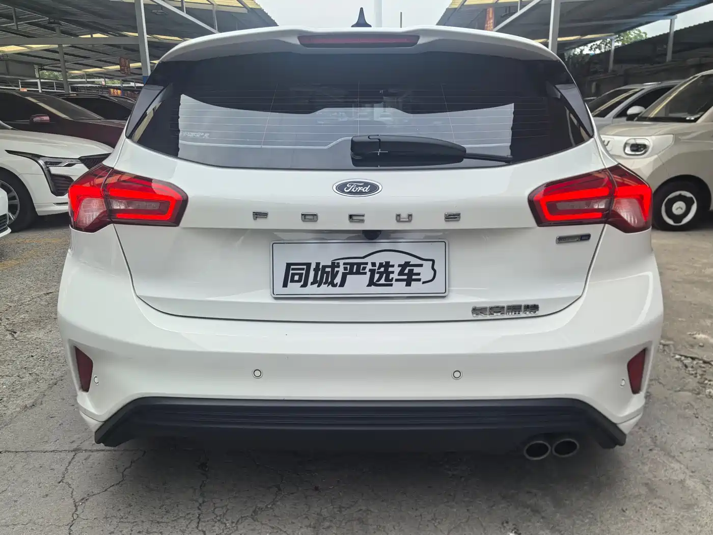 FORD FOX