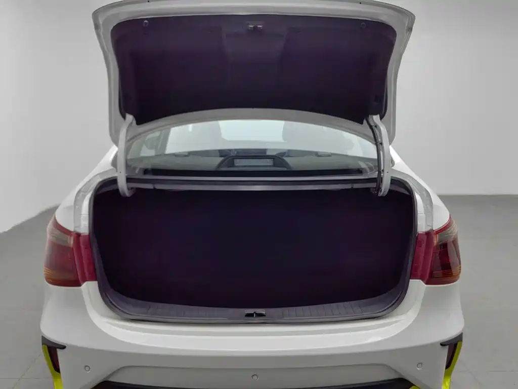 Dongfeng Aeolus Dongfeng Fengshen E70 2026 2023 Facelift PRO Smart Drive Edition