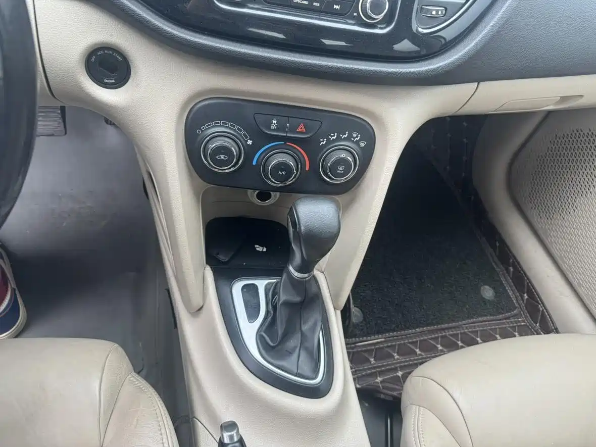 Fiat Viaggio 2013 2012 1.4T Auto Joy Edition