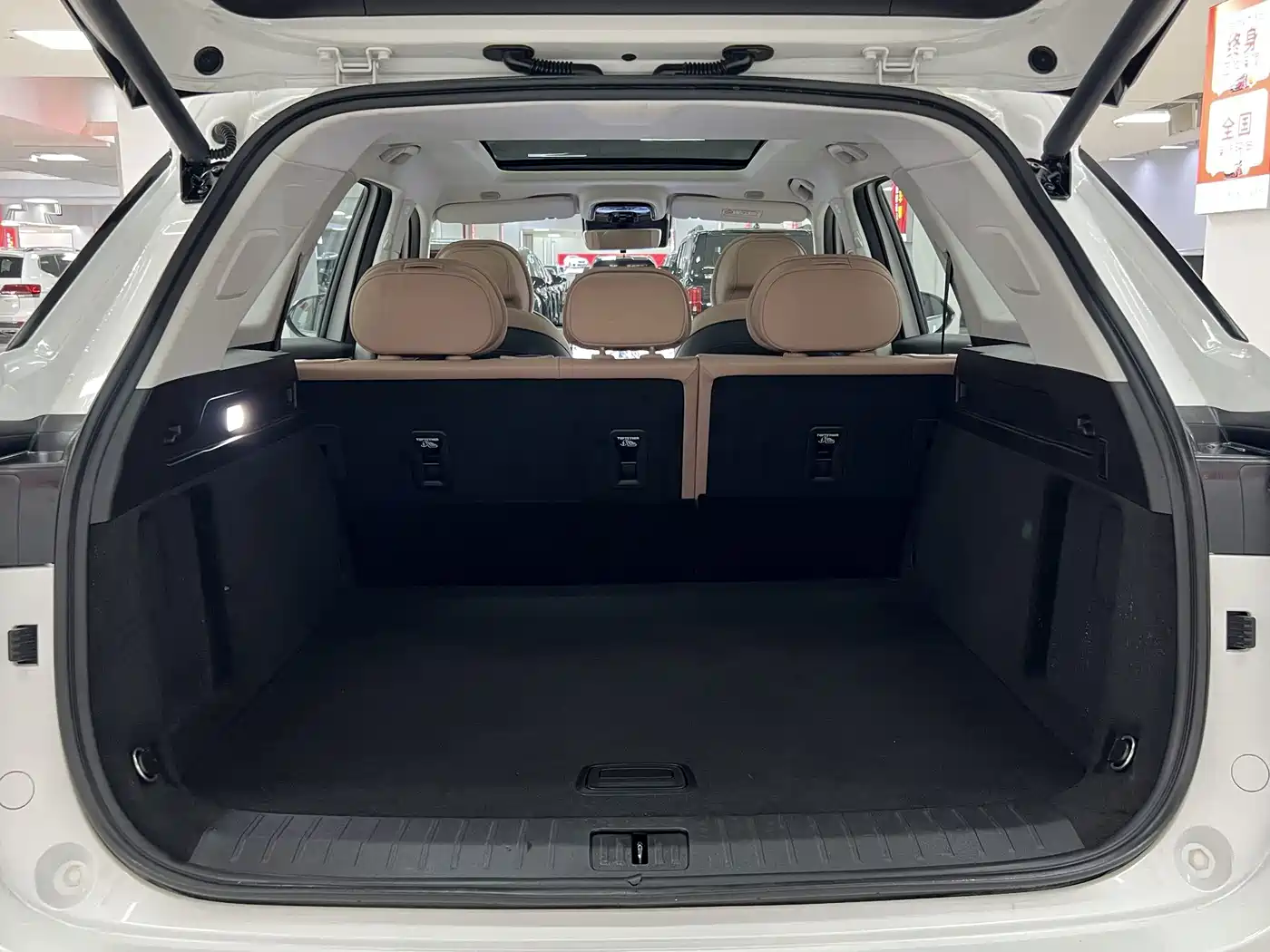 Chery Tiggo 8L 2024 2024 Model 2.0T 2WD Luxury 5-Seater