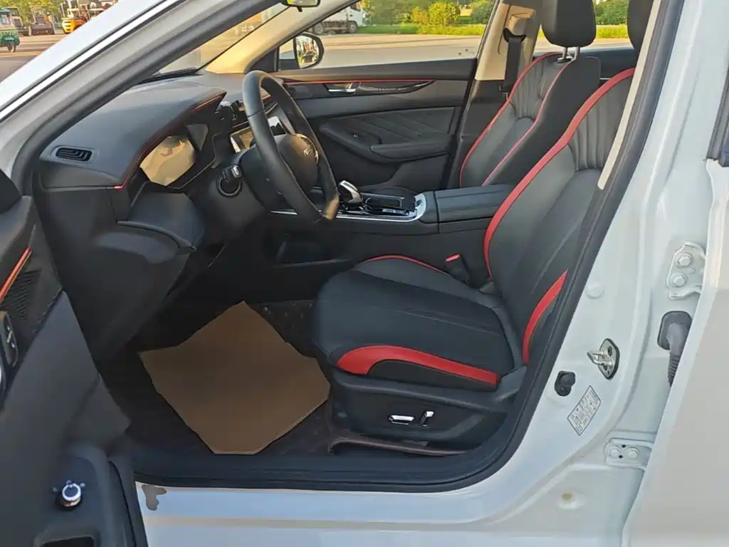 Dongfeng Aeolus Yixuan MAX 2023 2024 1.5T Prestige Edition