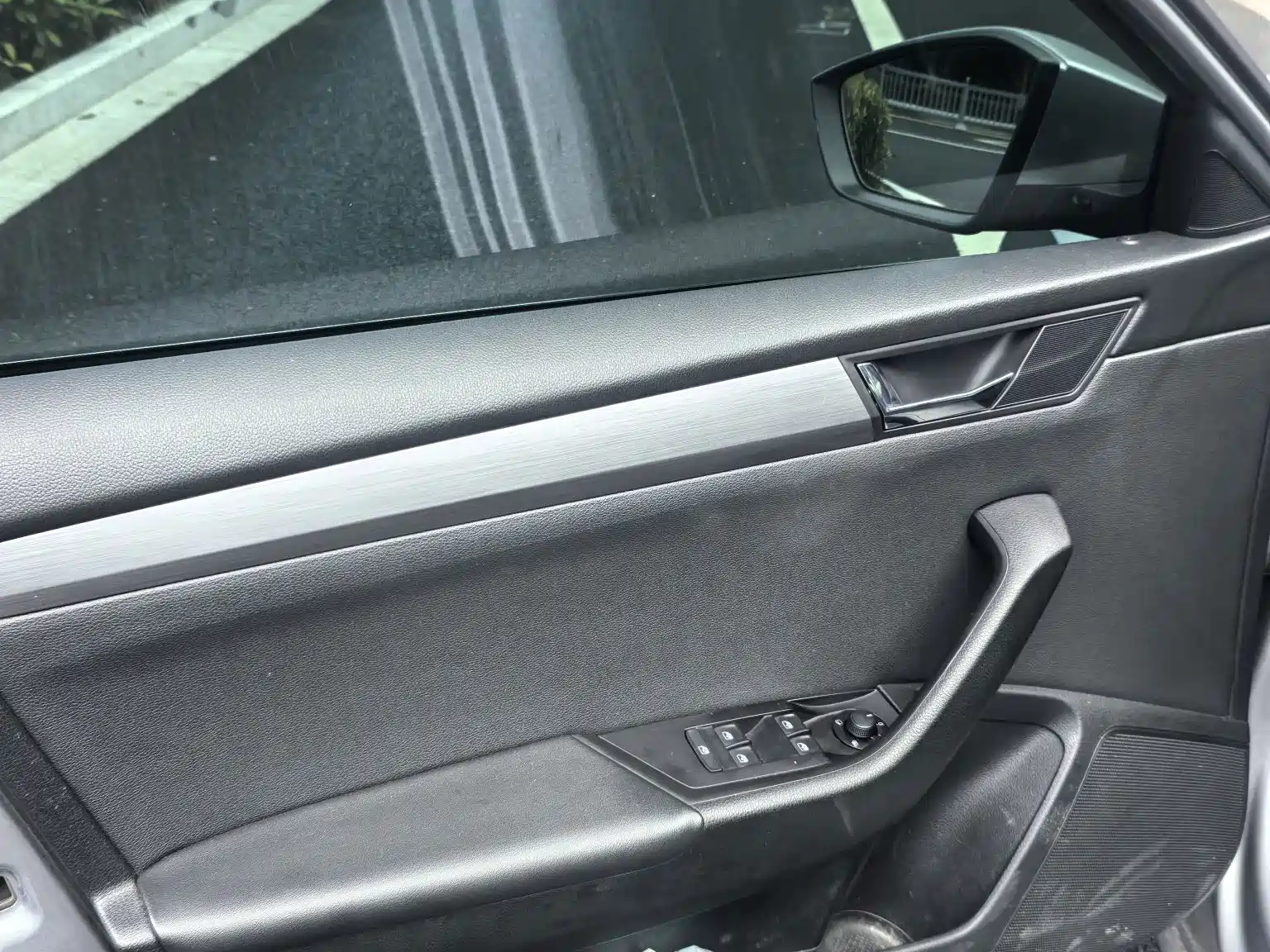 Фото 6 - Škoda Superb