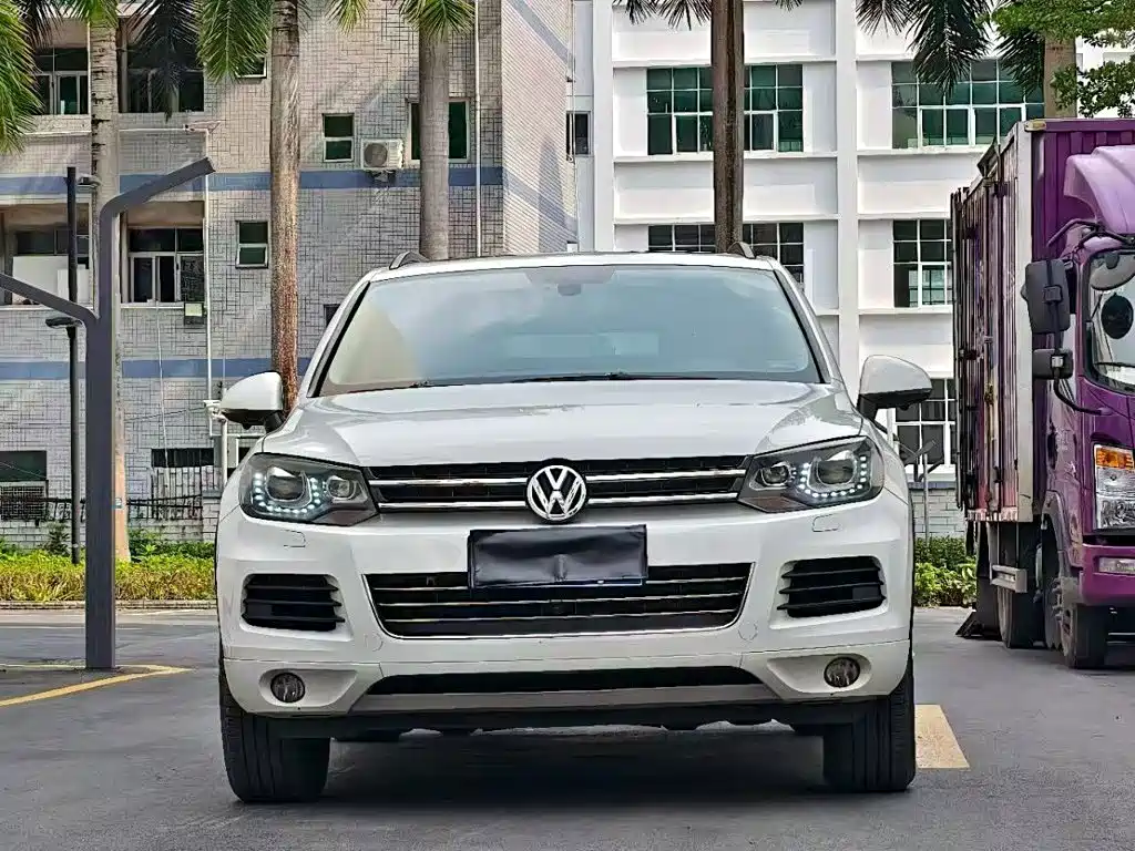Фото 10 - Volkswagen Touareg
