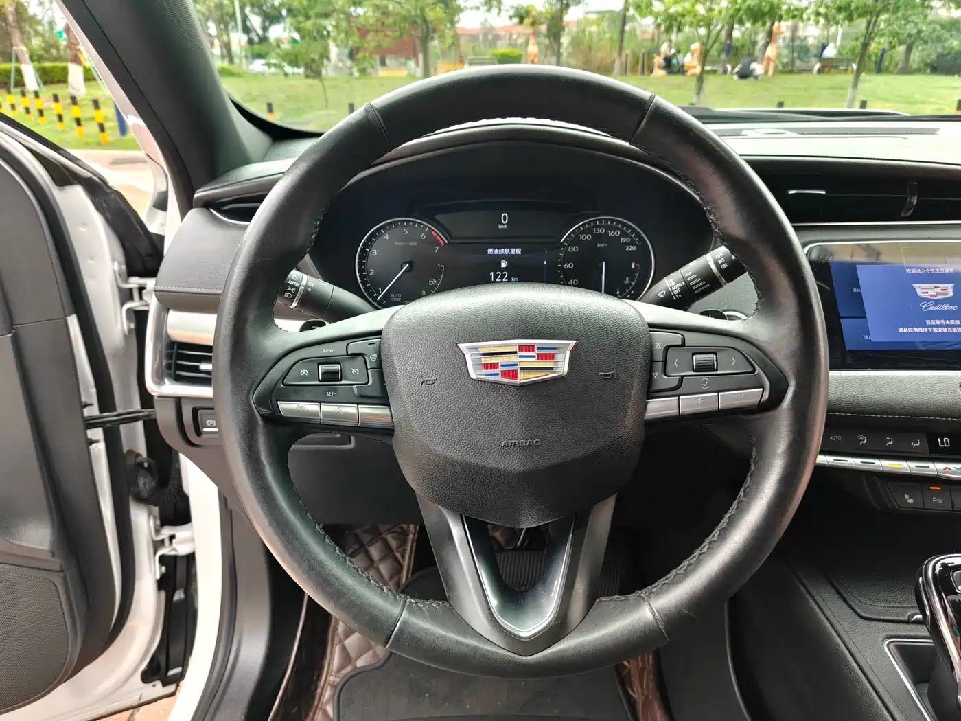 CADILLAC XT4