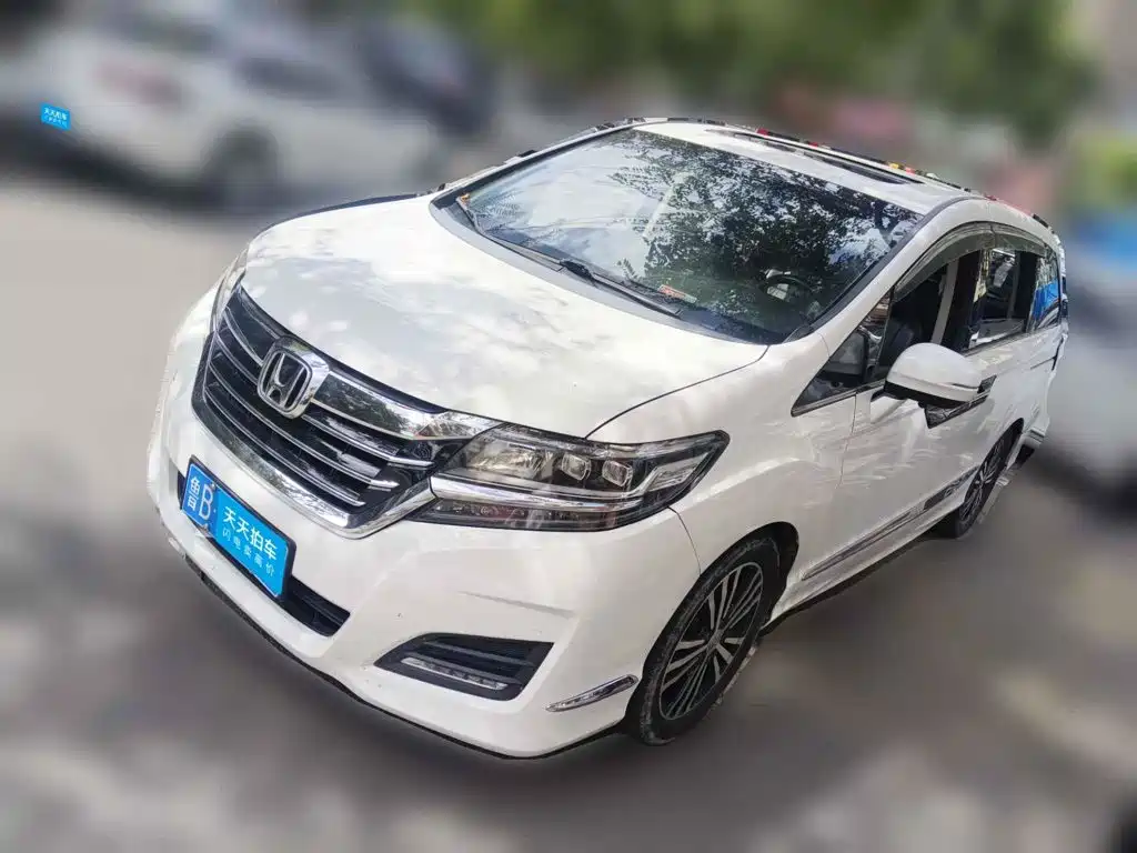 Фото 1 - Honda Elysion