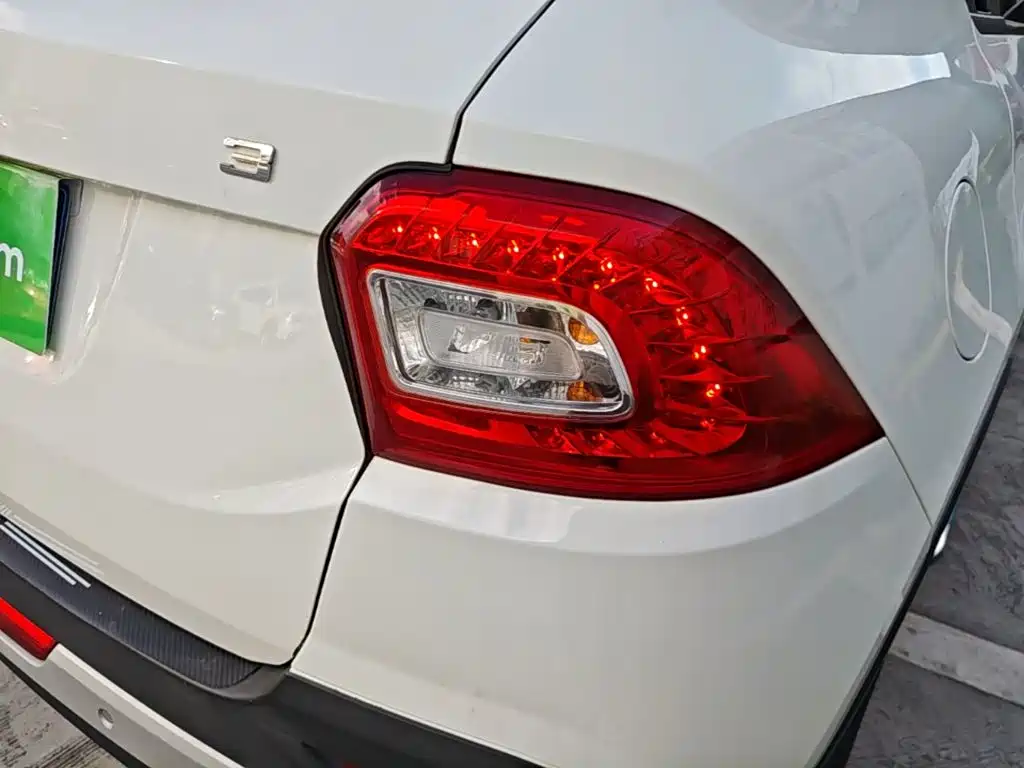 Zhonghua V3 2016 2016 1.5L Automatic Smart