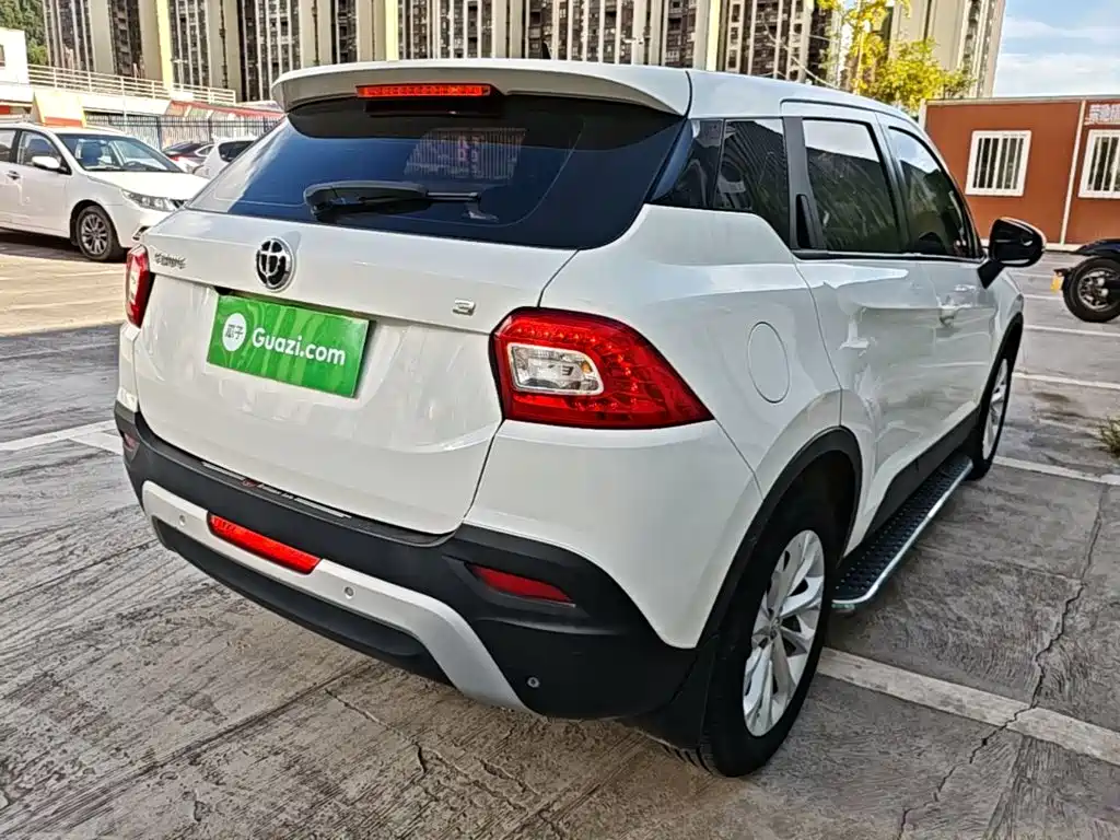 Zhonghua V3 2016 2016 1.5L Automatic Smart