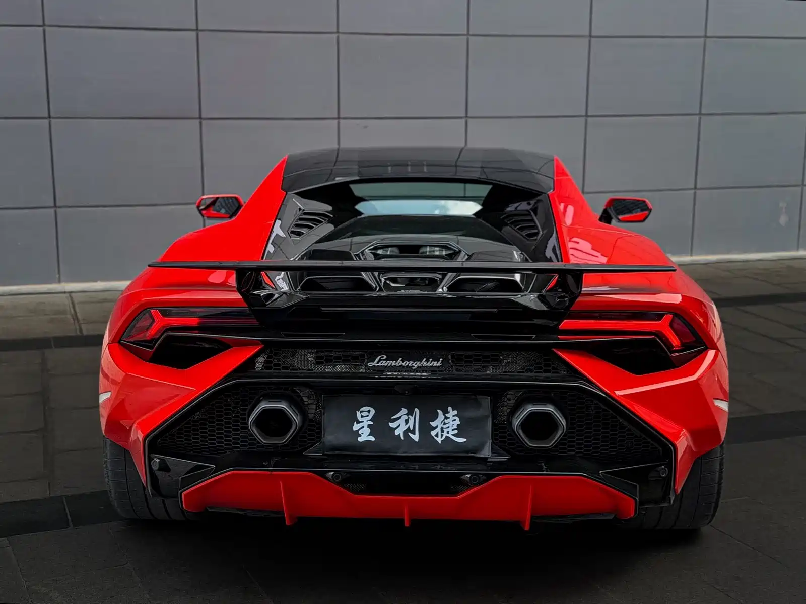 Фото 6 - Lamborghini Huracán