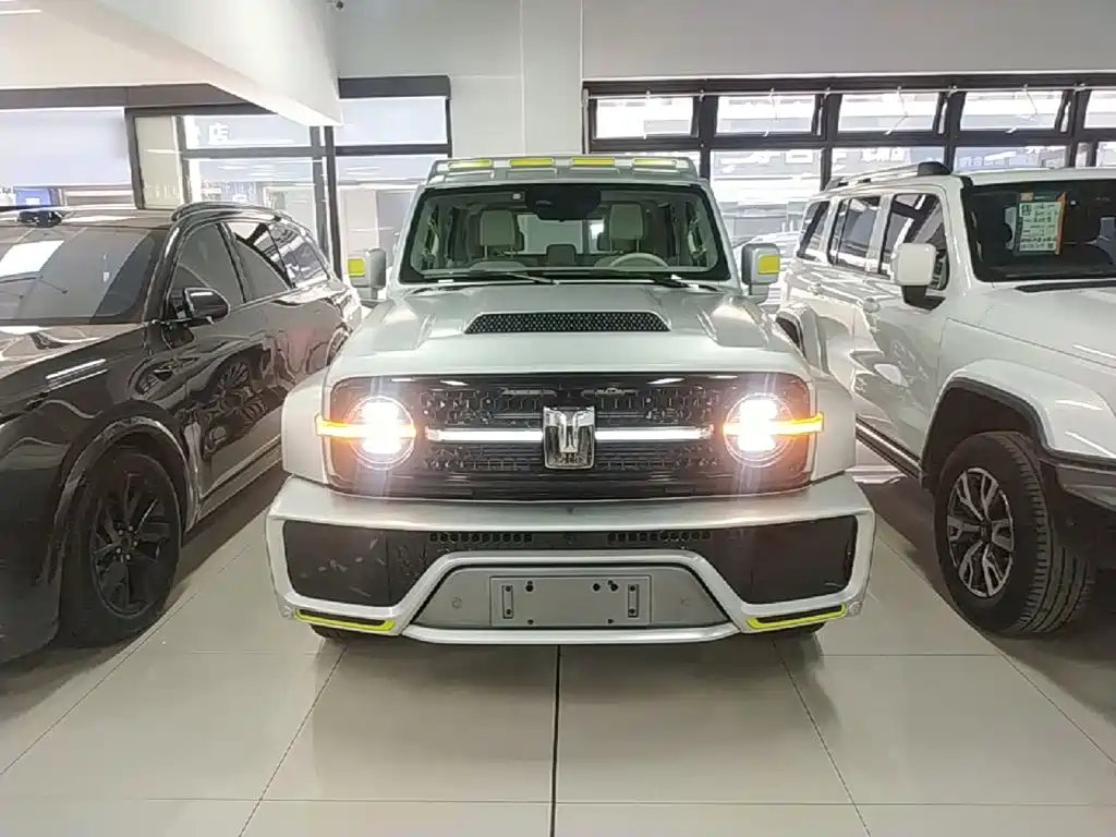 Фото 3 - Crossboundary Auto Co-created Tank 300