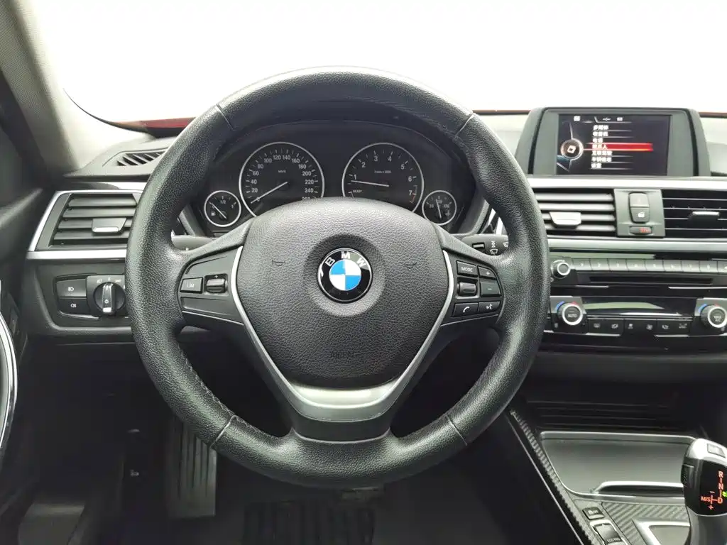 Photo 11 - BMW 3 Series