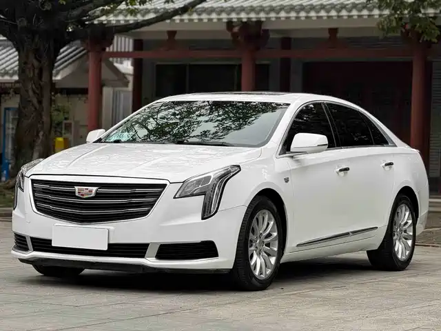 CADILLAC XTS