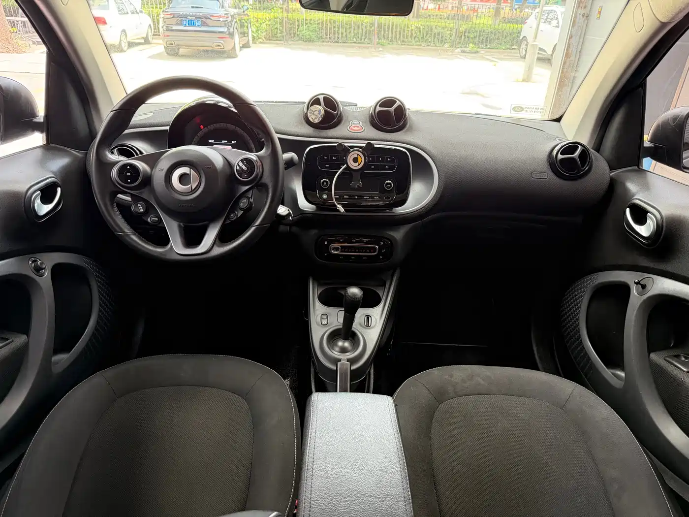 smart fortwo 2019 2019 0.9T 66kW Hardtop Wind Edition China VI