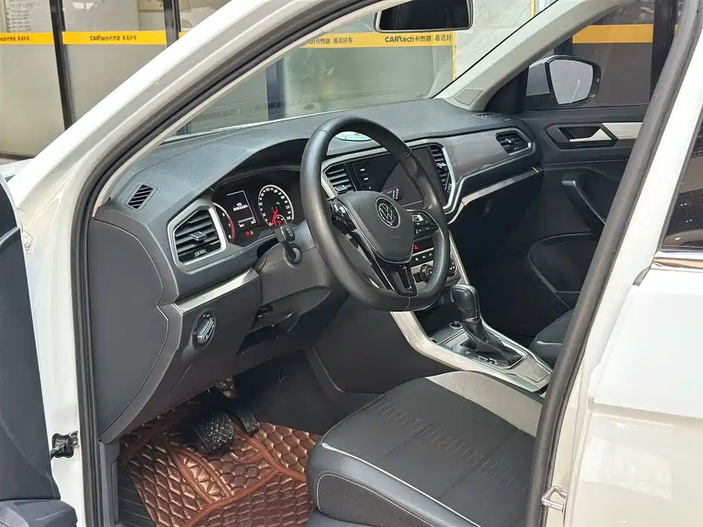 Volkswagen T-ROC 2021 Facelift 280TSI DSG 2WD Comfort Smart Connect Edition фото 12