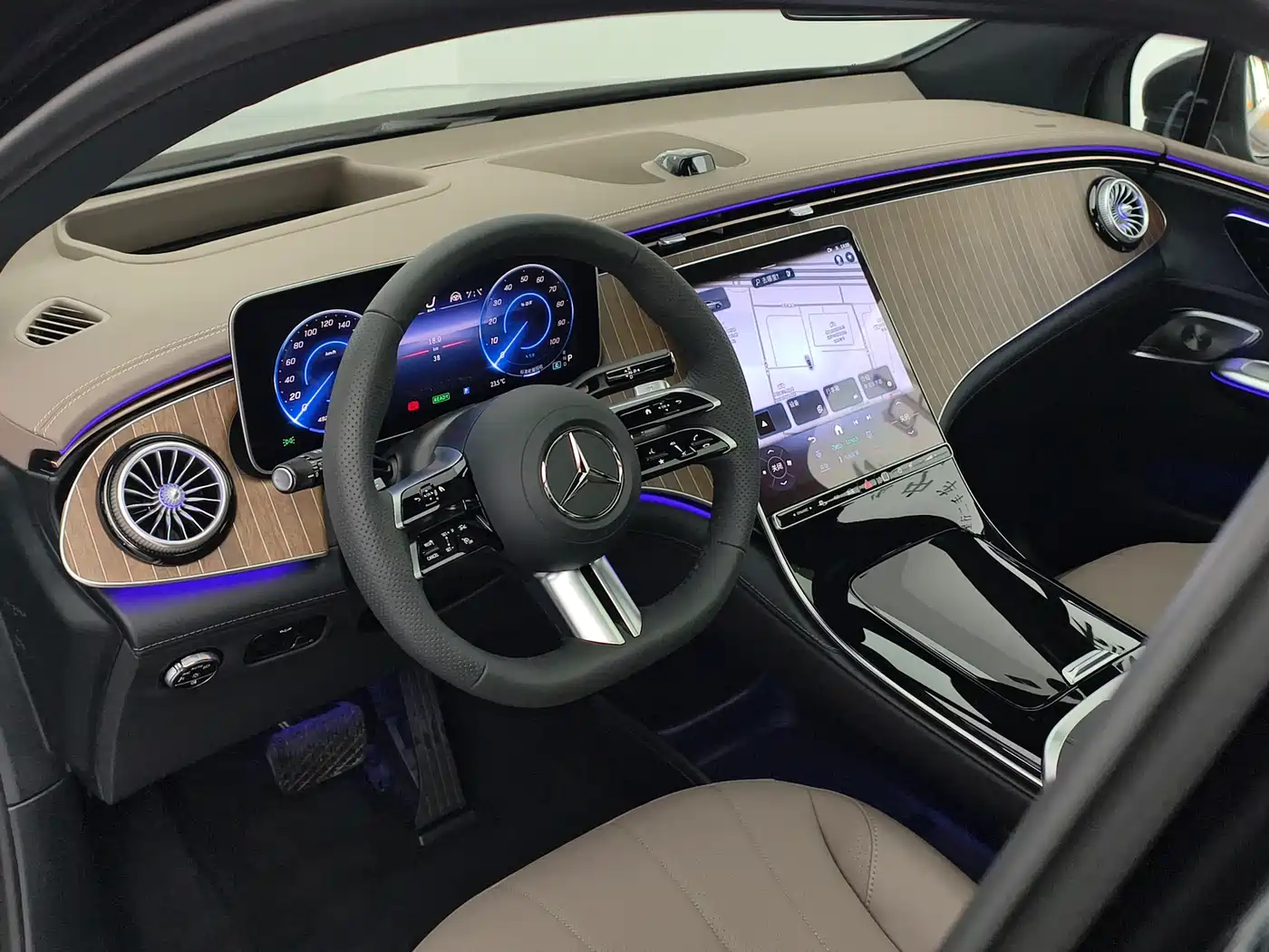 MERCEDES-BENZ EQE SUV