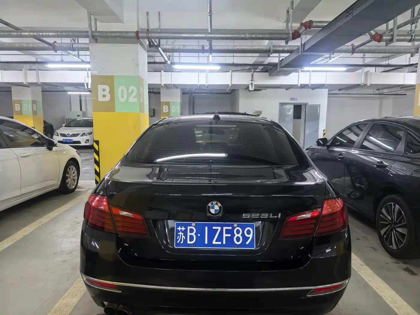 BMW 5 Series 2014 525Li Luxury Design Package фото 4