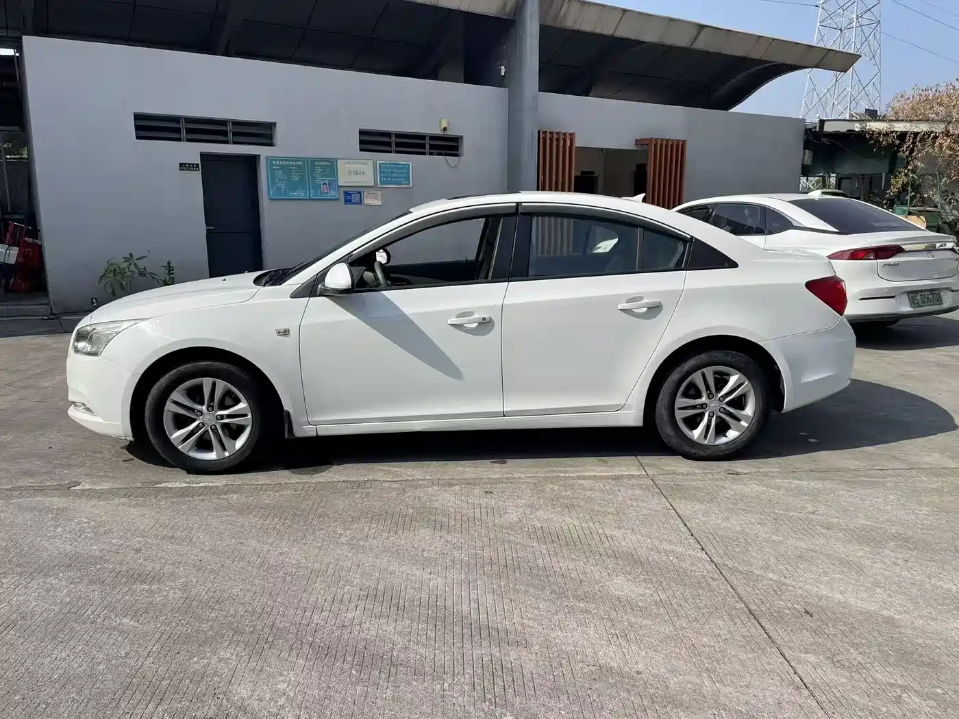 Chevrolet Cruze 2015 1.5L Classic SE AT фото 8