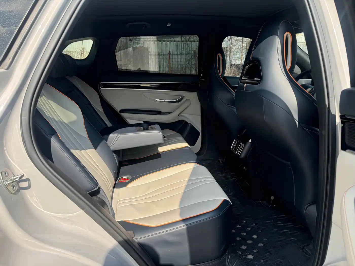 BYD Song PLUS PHEV 2023 Champion Edition DM-i 110KM Flagship PLUS фото 4
