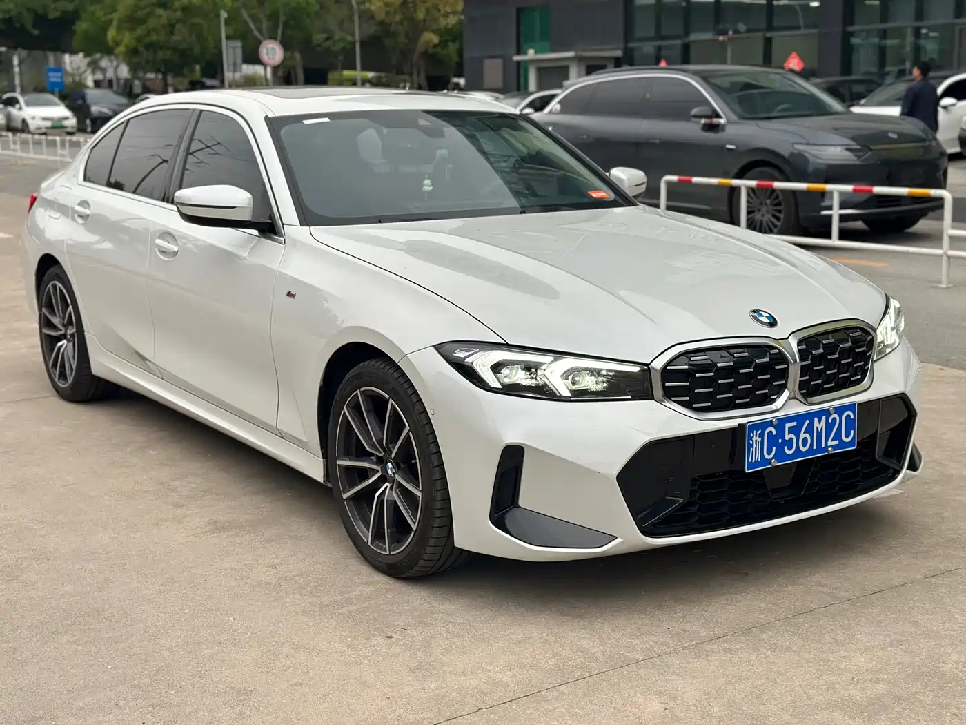 BMW 3 Series 2025 325Li M Sport Package фото 3