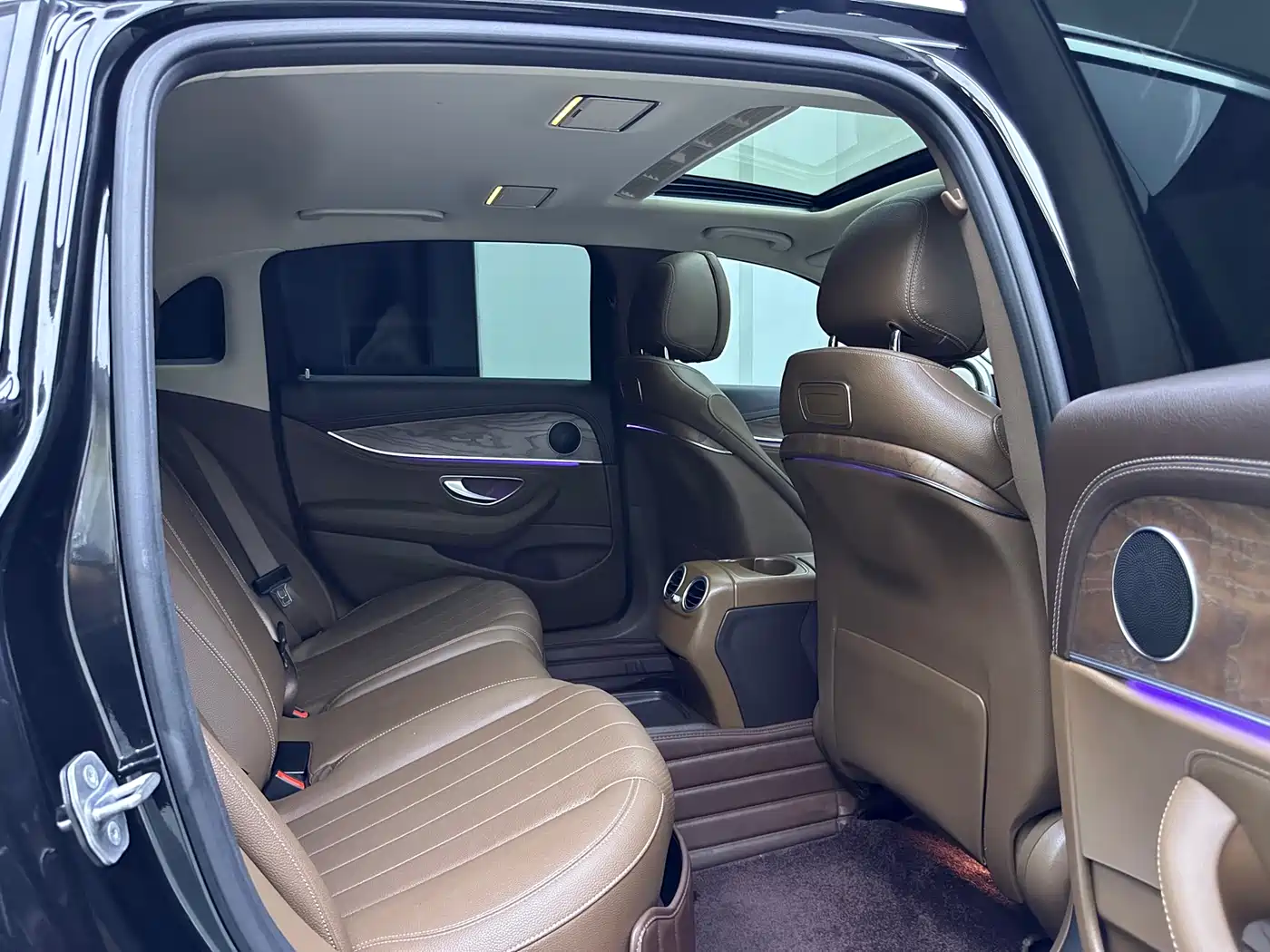 Mercedes-Benz E-Class 2016 E 200 L фото 12