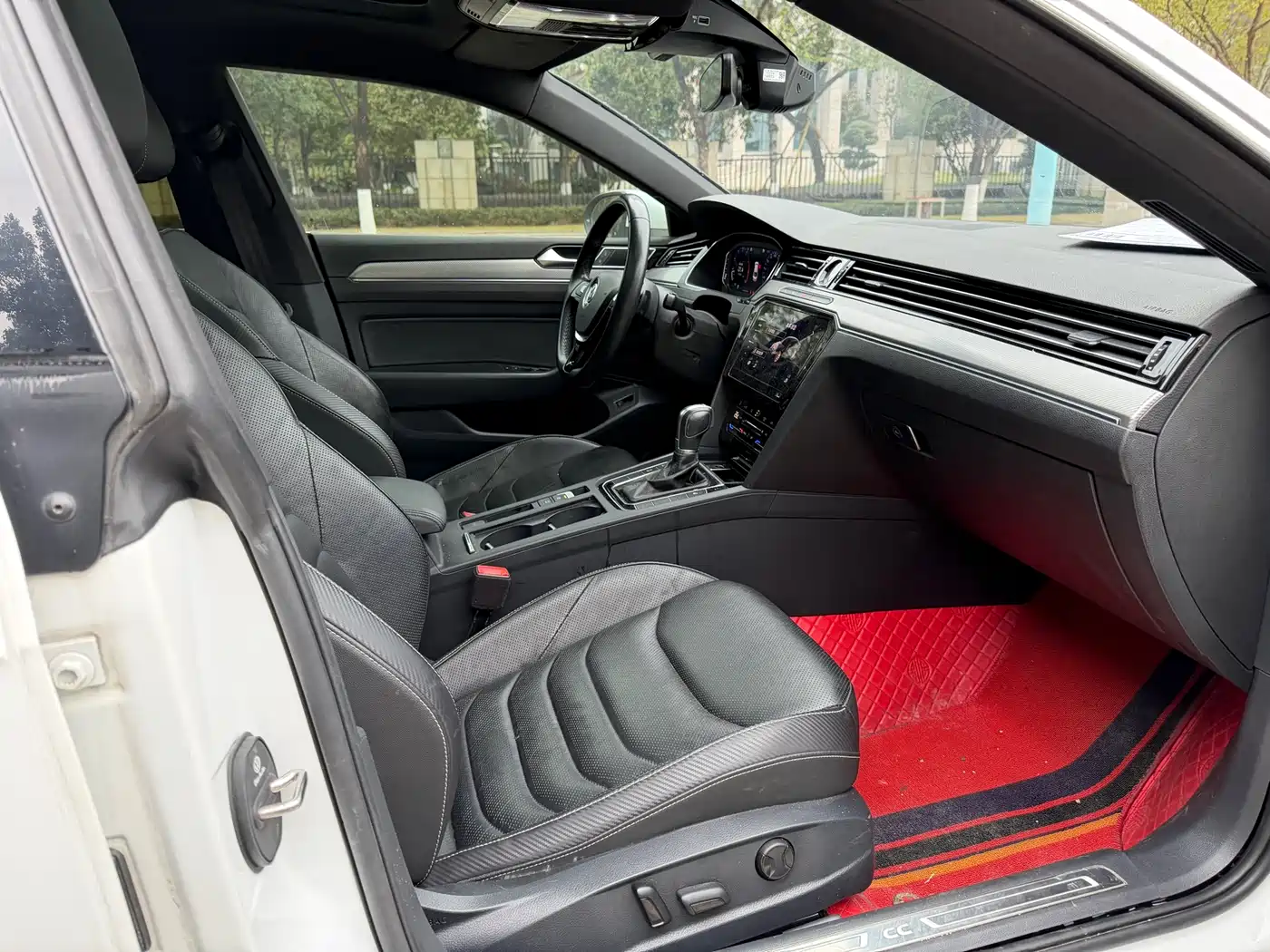 Volkswagen FAW-Volkswagen CC 2020 330TSI Glamour Version China VI фото 9