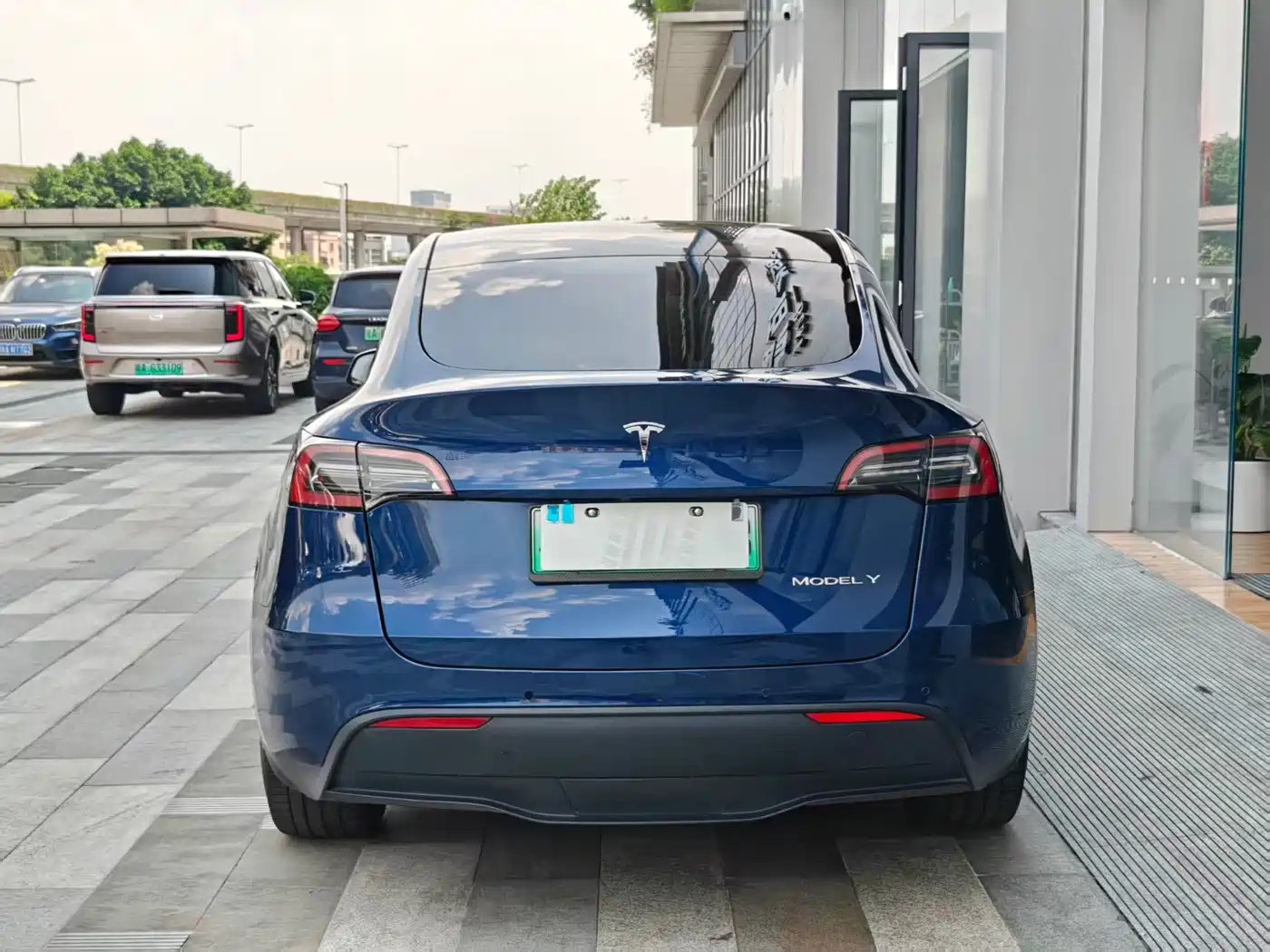 Фото 17 - Tesla Model Y