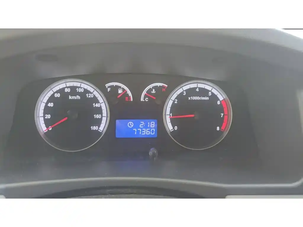Foton Fengjing G7 2022 2022 2.4L Gasoline Commercial Long Wheelbase Low Roof Cargo Van 4/5-seater 4K22D4M