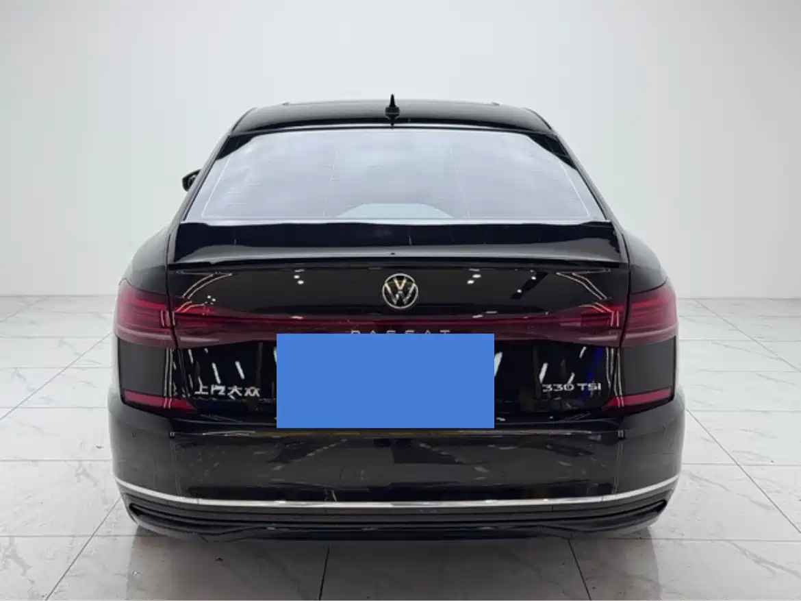 Volkswagen Passat 2025 Outstanding 330TSI Starlight Elite Edition фото 3